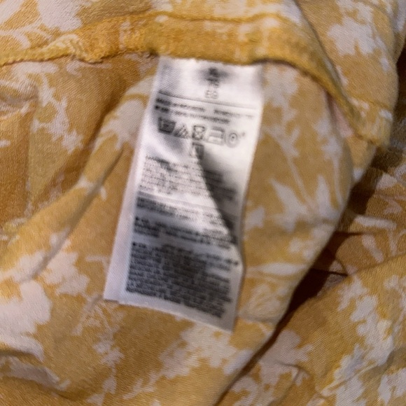 Old Navy yellow floral XL tank top with adjustable straps New - Picture 5 of 5